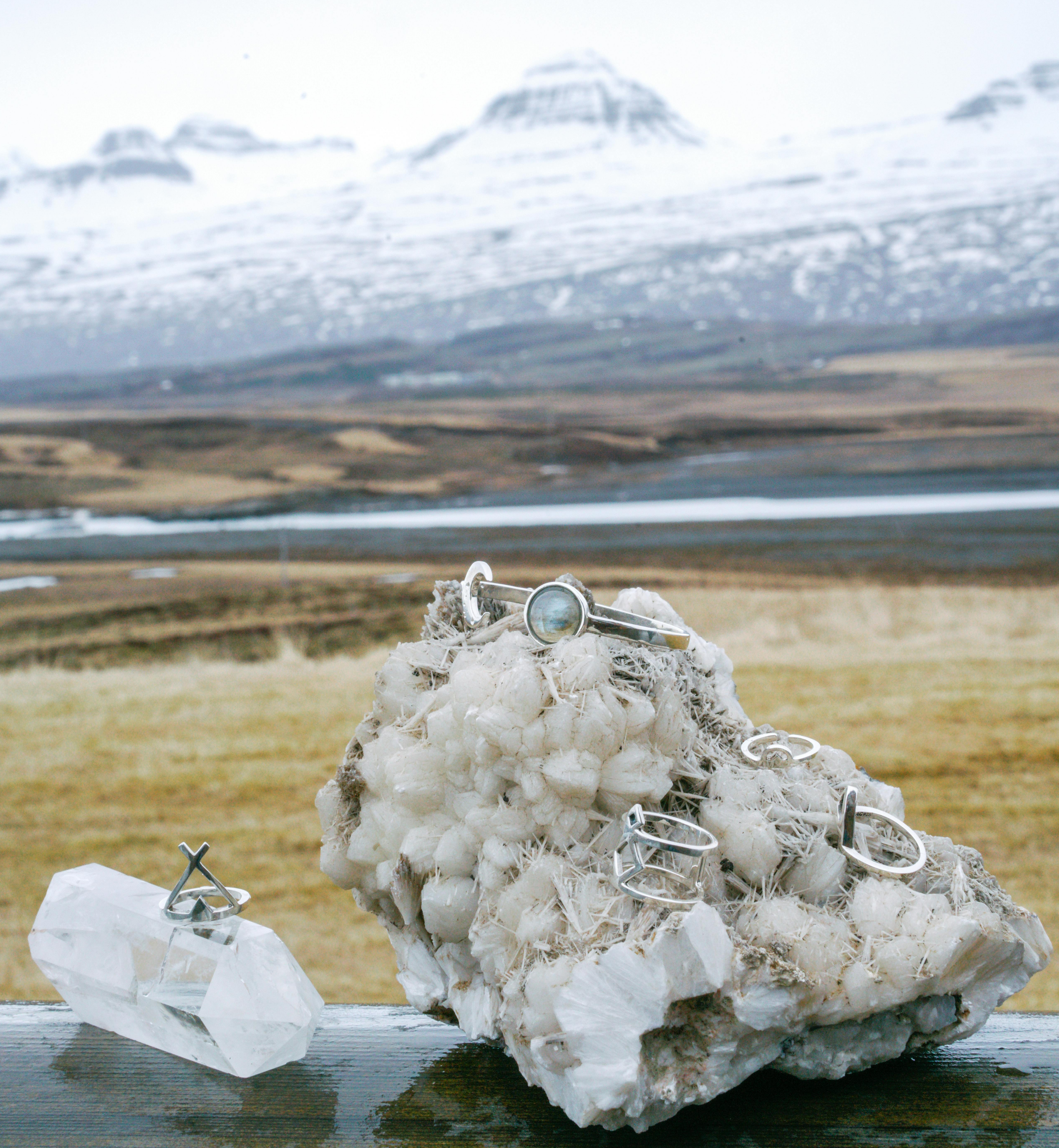 Mēre&Ora minimalist natural crystal jewelry guide in sterling silver